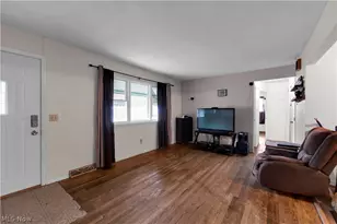 567 Walnut St, Elyria, OH 44035 - Photo 7