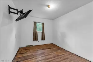 567 Walnut St, Elyria, OH 44035 - Photo 15