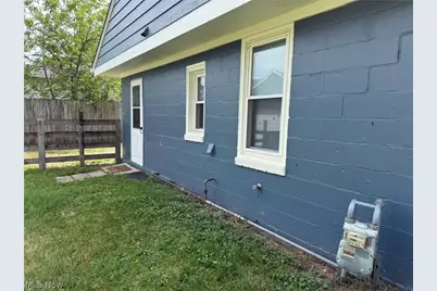725 Perry Street, Vermilion, OH 44089 - Photo 5