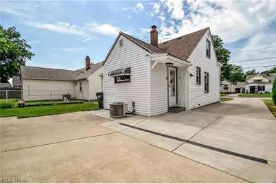 30104 Phillips Avenue, Wickliffe, OH 44092 - Photo 25