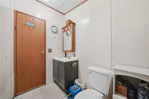 4534 Lake Road E, Geneva, OH 44041 - Photo 15