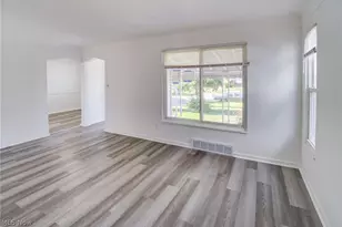 5410 Renwood Dr, Parma, OH 44129 - Photo 17