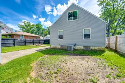 1930 18th Street, Cuyahoga Falls, OH 44223 - Photo 37