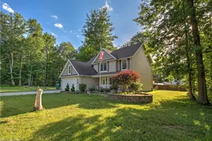 2157 Flame Lake Dr, Roaming Shores, OH 44084 - Photo 5