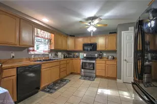 2157 Flame Lake Dr, Roaming Shores, OH 44084 - Photo 17