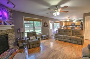 2157 Flame Lake Dr, Roaming Shores, OH 44084 - Photo 9