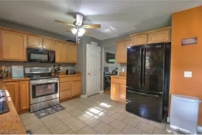 2157 Flame Lake Drive, Roaming Shores, OH 44084 - Photo 13