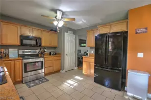 2157 Flame Lake Dr, Roaming Shores, OH 44084 - Photo 13