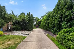 3875 Fairway Dr, Canfield, OH 44406 - Photo 5