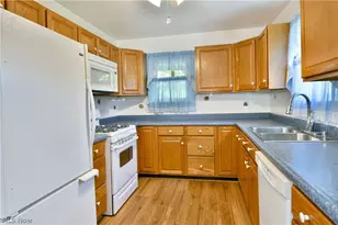 1406 Mazda Ave NE, Warren, OH 44483 - Photo 9