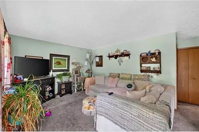 339 Horseshoe Drive, LaGrange, OH 44050 - Photo 7