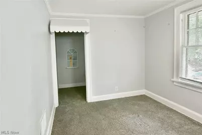 1735 Edgewood Street NE, Warren, OH 44483 - Photo 31