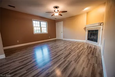 1852 Massachusetts Avenue #8, Poland, OH 44514 - Photo 9
