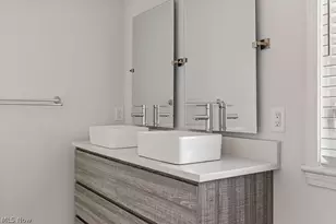 1457 W 52nd St, Loveland, OH 44102 - Photo 35