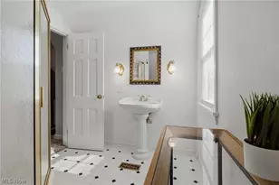 2131 Mt Vernon Blvd NW, Canton, OH 44709 - Photo 23