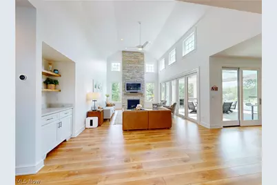 9830 Greenway Trail, Chagrin Falls, OH 44023 - Photo 7
