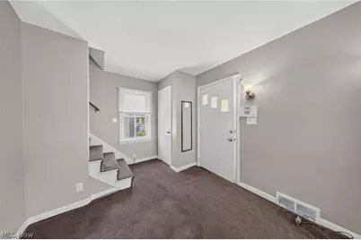 378 Hillwood Drive, Akron, OH 44320 - Photo 9