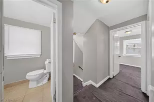 378 Hillwood Dr, Akron, OH 44320 - Photo 27