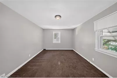378 Hillwood Drive, Akron, OH 44320 - Photo 25