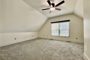 512 E Buchtel Ave, Akron, OH 44304 - Photo 35