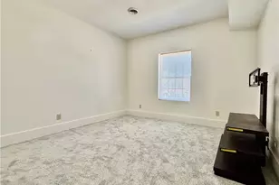 512 E Buchtel Ave, Akron, OH 44304 - Photo 31