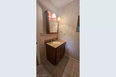 22 Orchard Drive, Martins Ferry, OH 43935 - Photo 15