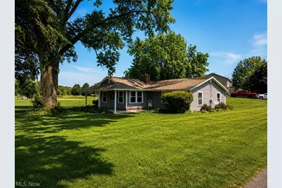 3146 Meadowwood Street NW, Massillon, OH 44646 - Photo 3