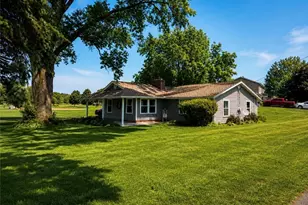 3146 Meadowwood St NW, Massillon, OH 44646 - Photo 3