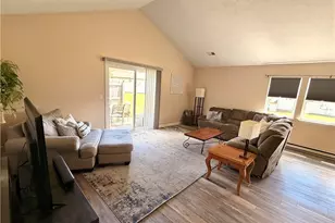 1551 Olympus Dr, Kent, OH 44240 - Photo 5