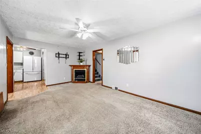 285 E 327th, Willowick, OH 44095 - Photo 13