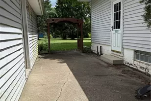 10993 Claridon Troy Rd, Chardon, OH 44024 - Photo 17