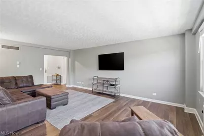 13800 Fairhill Rd #419, Huber Heights, OH 44120 - Photo 7