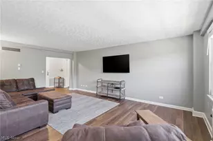 13800 Fairhill Rd, Huber Heights, OH 44120 - Photo 7