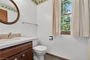 2537 Dogwood Dr NE, Massillon, OH 44646 - Photo 13
