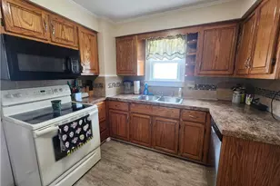 3952 Eleanor St, Mogadore, OH 44260 - Photo 7