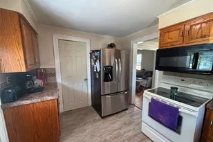 3952 Eleanor St, Mogadore, OH 44260 - Photo 7