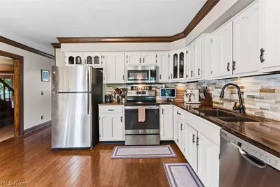 7739 Starcliff Avenue NW, North Canton, OH 44720 - Photo 11
