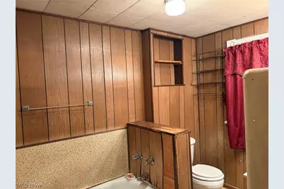 1109 W 38th Street, Ashtabula, OH 44004 - Photo 9