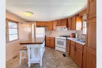 8316 Russell, Brooklyn, OH 44144 - Photo 3