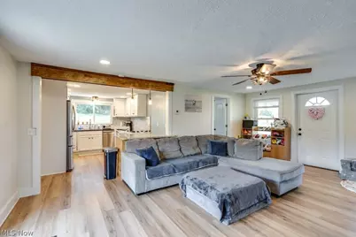 13042 Portage Street, Doylestown, OH 44230 - Photo 3