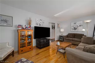 13791 Amodio Ave NW, Uniontown, OH 44685 - Photo 3