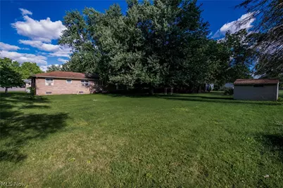 13791 Amodio Avenue NW, Uniontown, OH 44685 - Photo 19