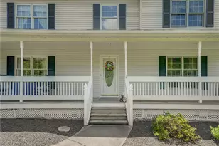 17800 Settlers Trail, Chagrin Falls, OH 44023 - Photo 3