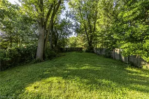 143 E Central Ave, Ravenna, OH 44266 - Photo 29