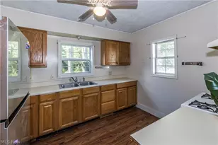 143 E Central Ave, Ravenna, OH 44266 - Photo 13