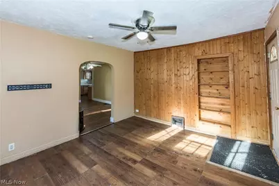 143 E Central Avenue, Ravenna, OH 44266 - Photo 7