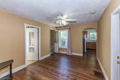 143 E Central Avenue, Ravenna, OH 44266 - Photo 9