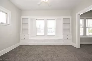 13621 Cranwood Dr, Garfield Heights, OH 44105 - Photo 9