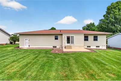 5732 Perry Hills Drive SW, Canton, OH 44706 - Photo 5