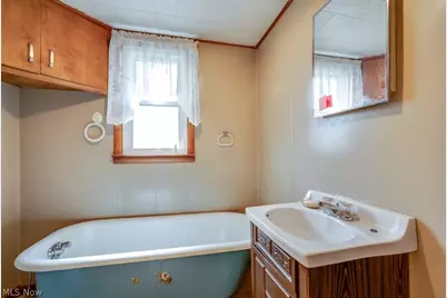 1031 Pike Street, Alliance, OH 44601 - Photo 13